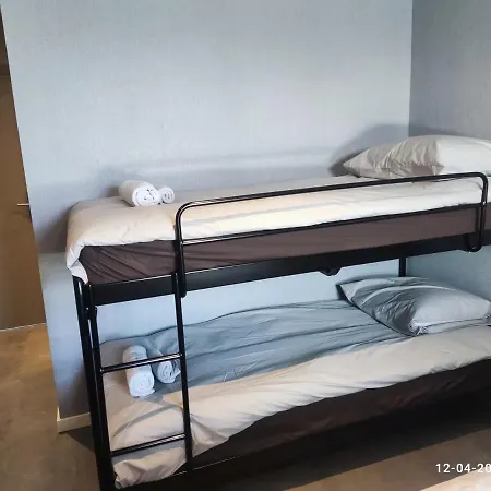 House Of Tulips فندق هيليخوم